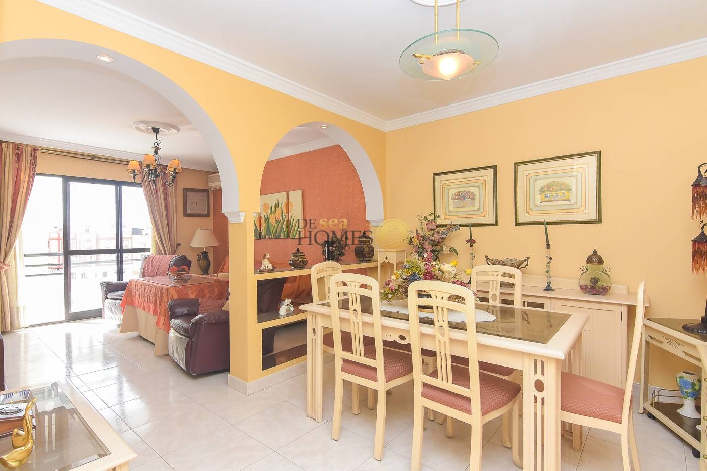 Spacious 4 bedroom apartment for sale in Nerja