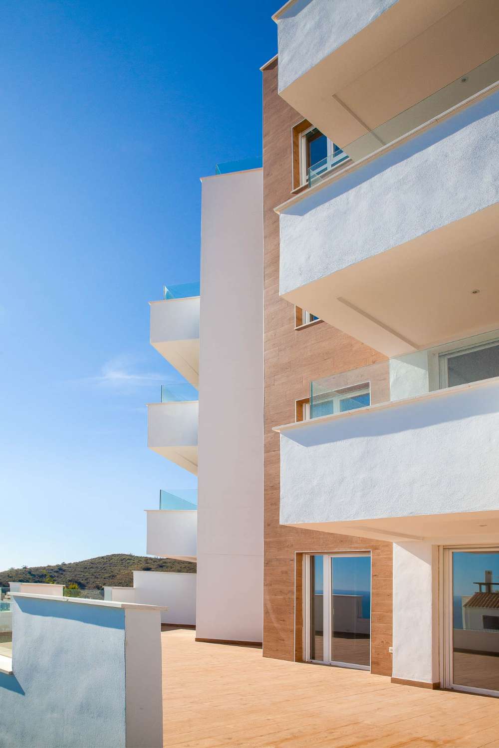 Appartement te koop aan de kust van Torrox met prachtig uitzicht op zee, garage en gemeenschappelijk zwembad