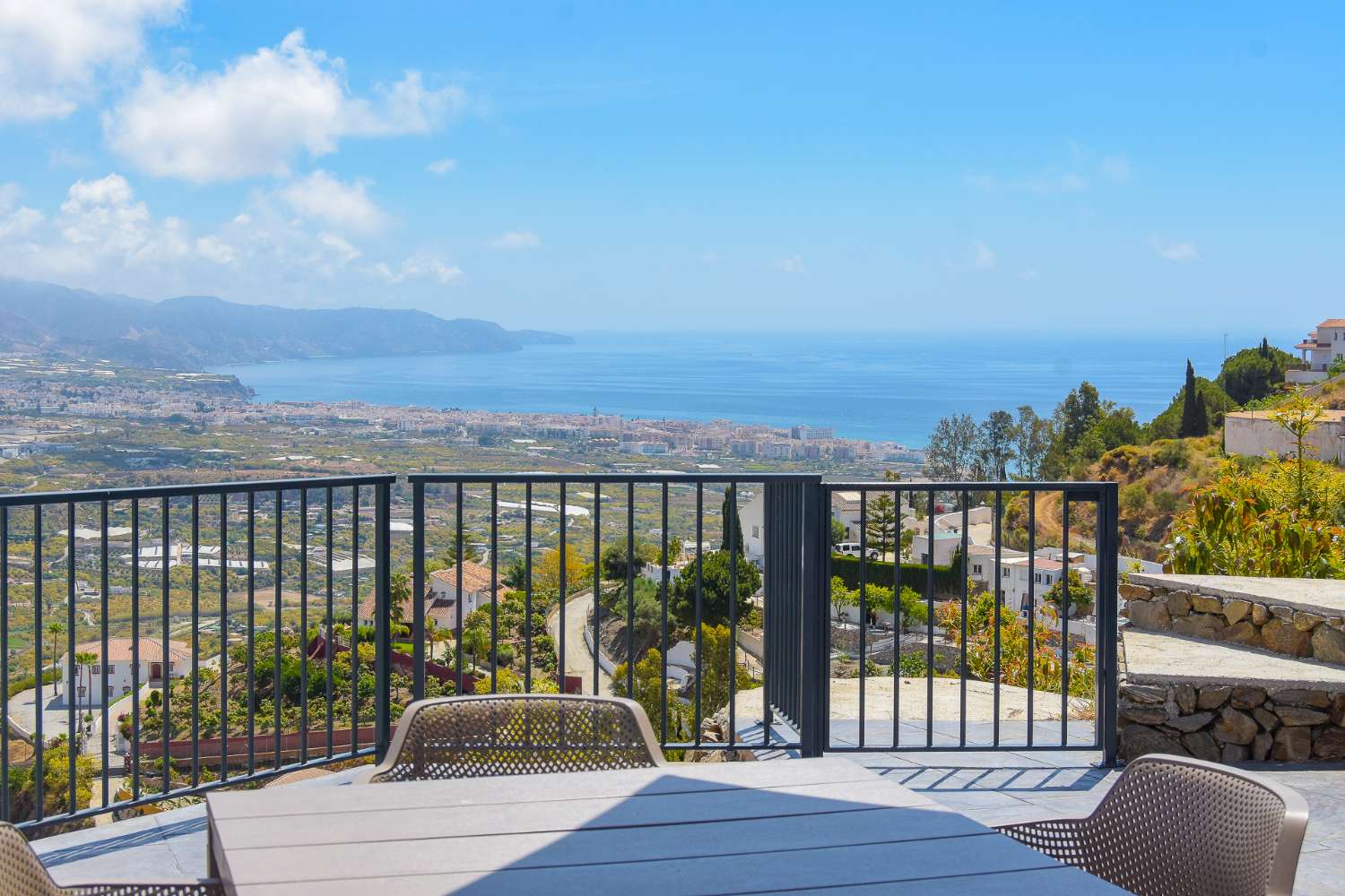 villa independiente con panorámicas vistas al mar