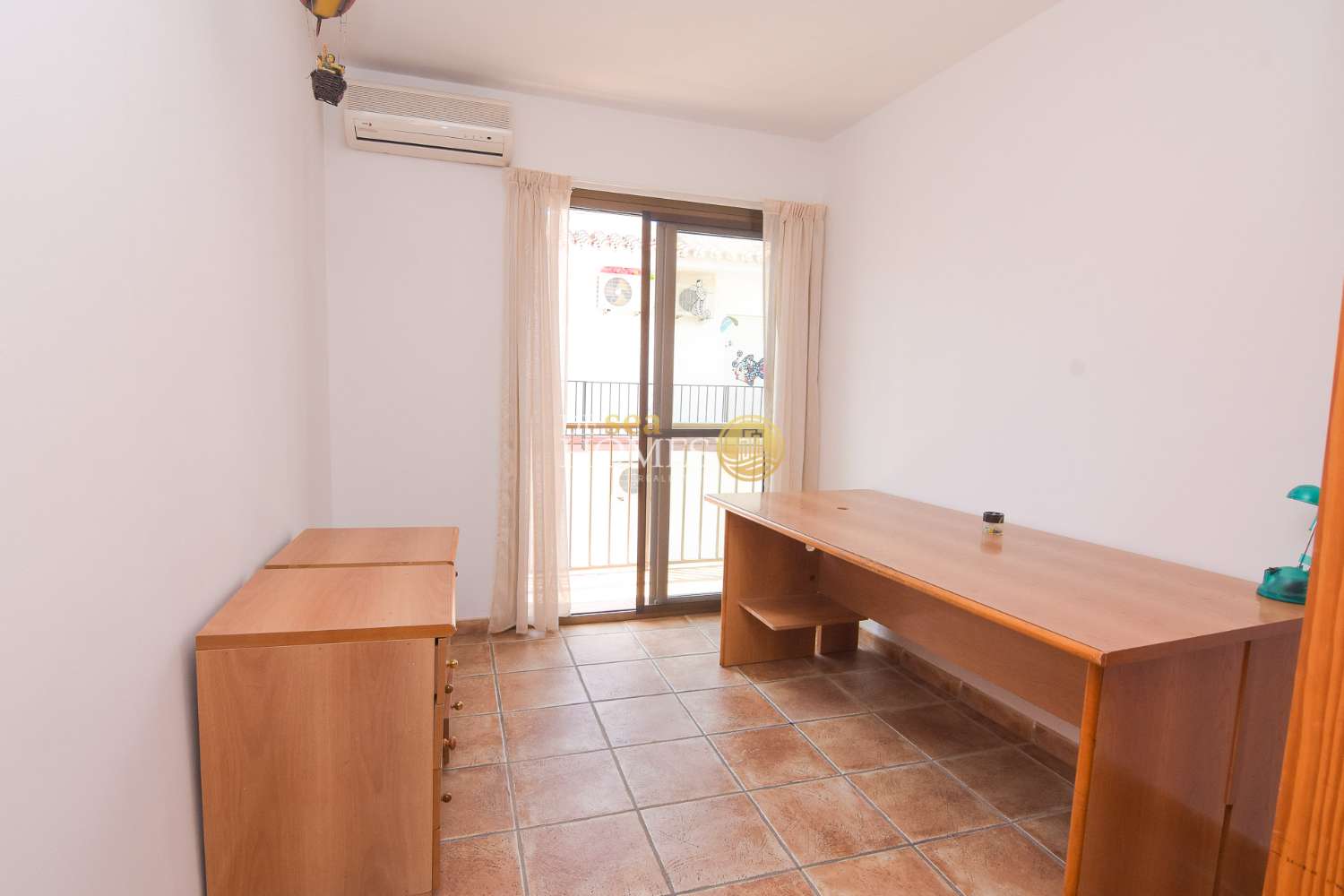 Spacious apartment with 4 bedrooms and a private terrace in the center of Nerja