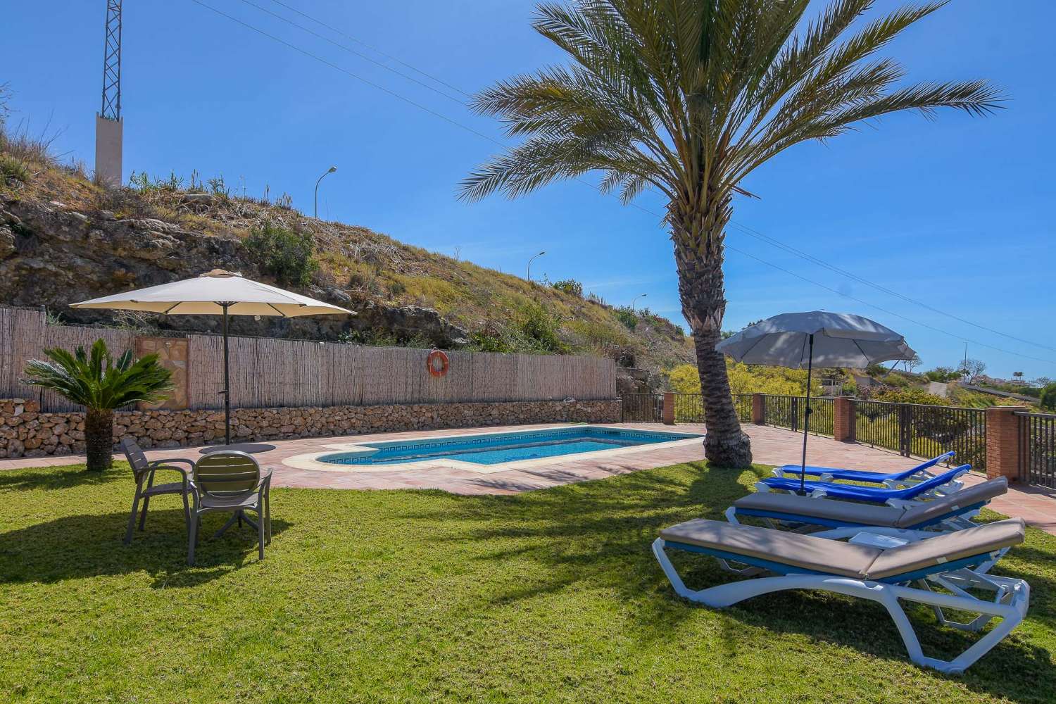 Villa for rent in Torrox