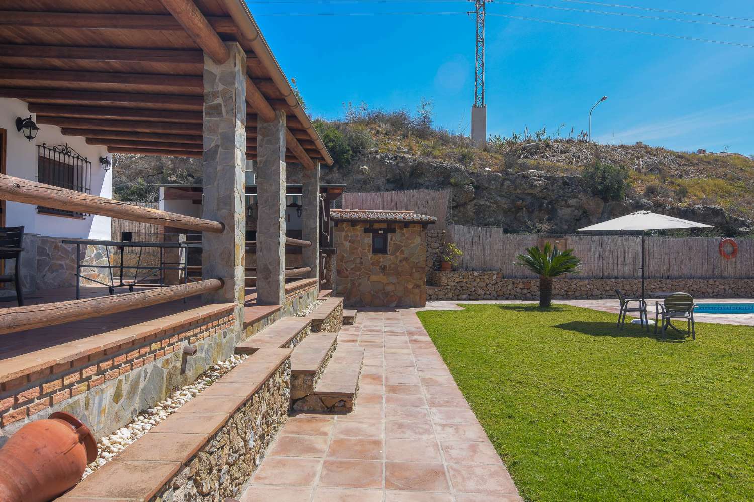 Villa for rent in Torrox