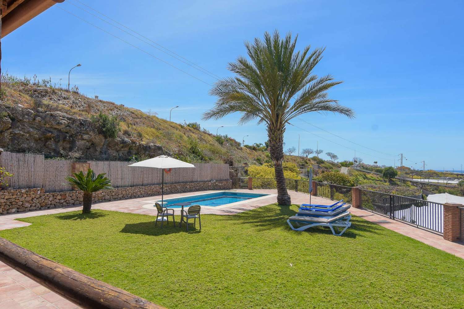 Villa for rent in Torrox