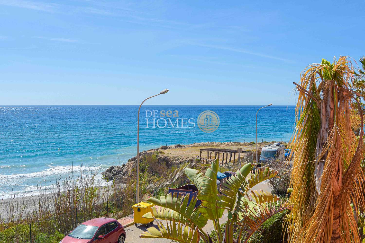 Apartamento único con increíbles vistas al mar en la lujosa urbanización punta del faro