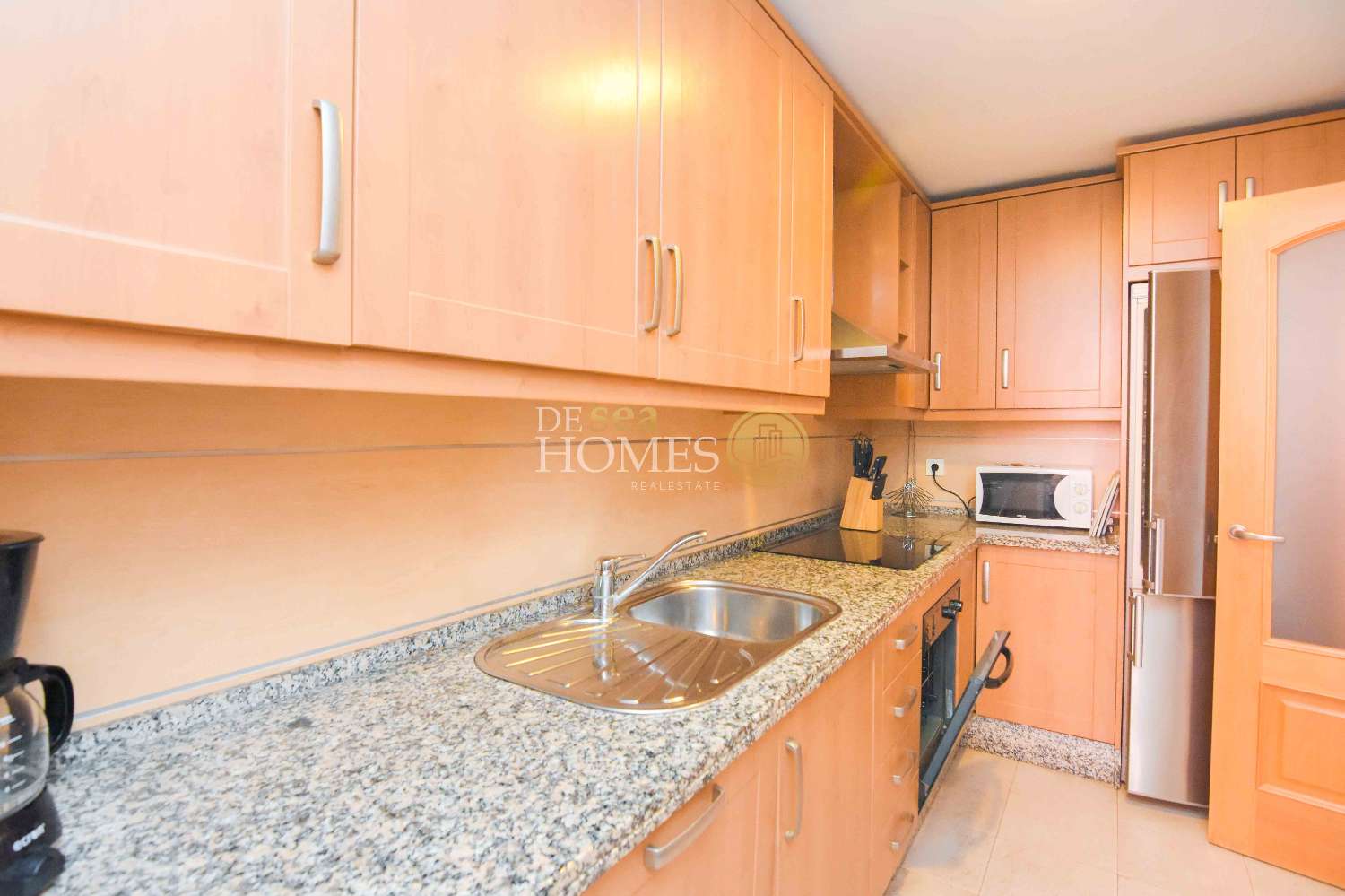 Apartamento único con increíbles vistas al mar en la lujosa urbanización punta del faro