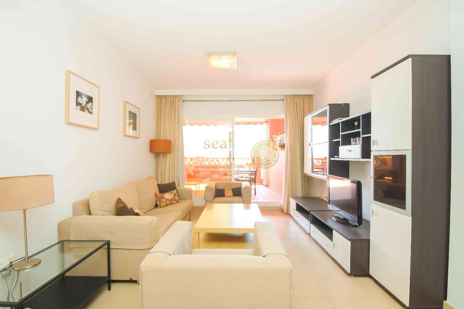 Apartamento único con increíbles vistas al mar en la lujosa urbanización punta del faro