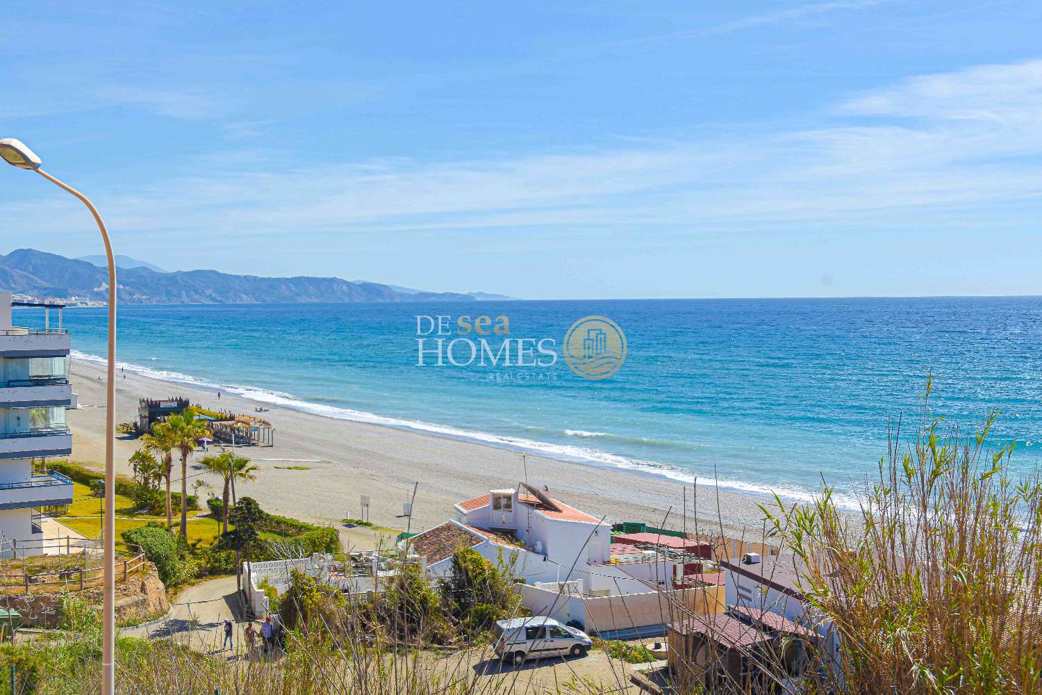 Apartamento único con increíbles vistas al mar en la lujosa urbanización punta del faro