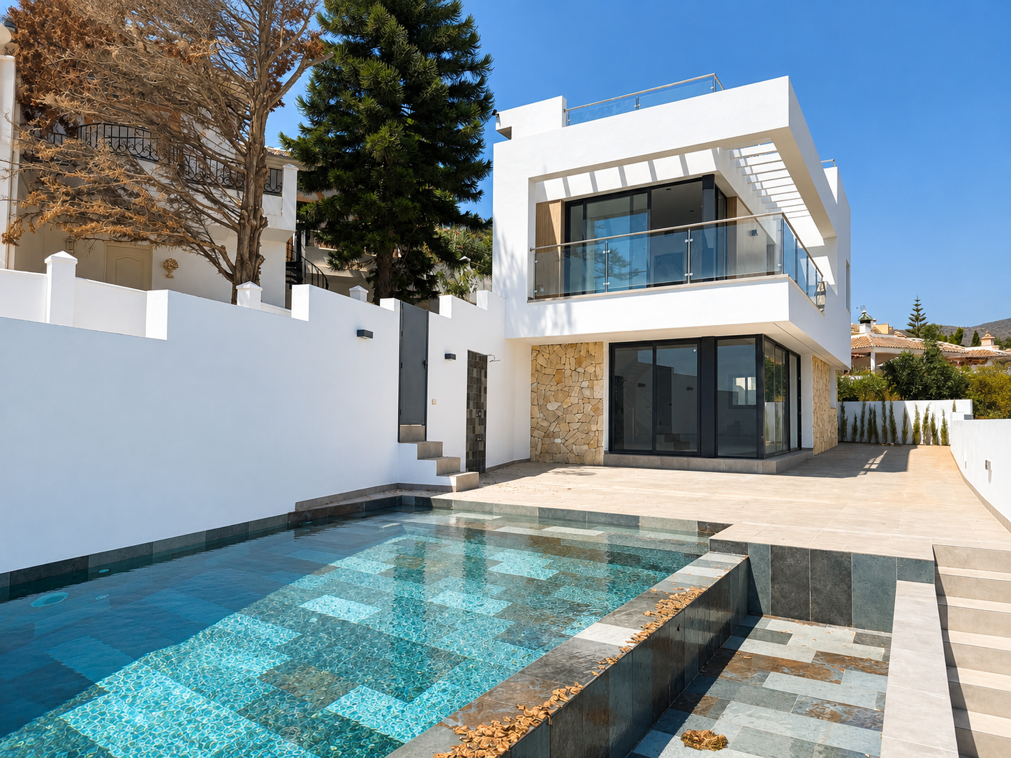 Villa de lujo con 3 dormitorios, vistas al mar y orientación sur