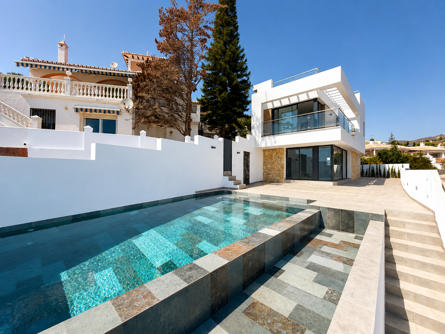 Villa de lujo con 3 dormitorios, vistas al mar y orientación sur