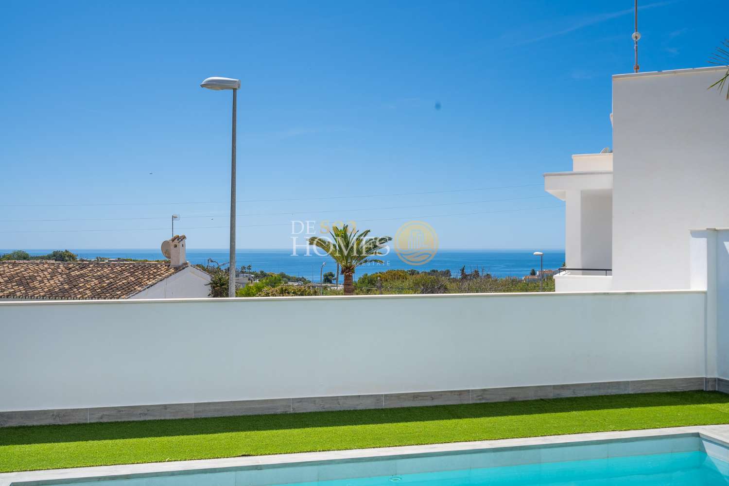 Villa Moderna con piscina en la mejor zona de Nerja