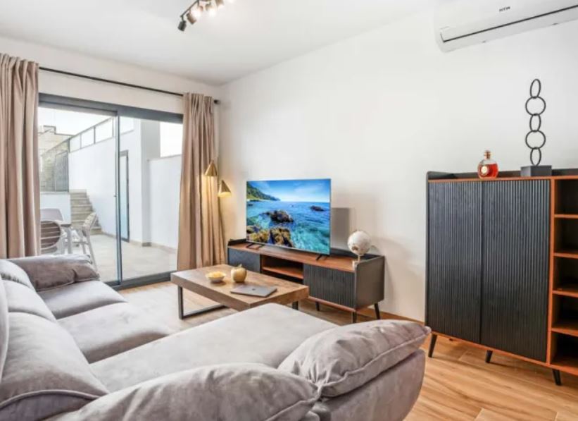 CASA MODERNA RECIEN CONSTURIDA EN NERJA