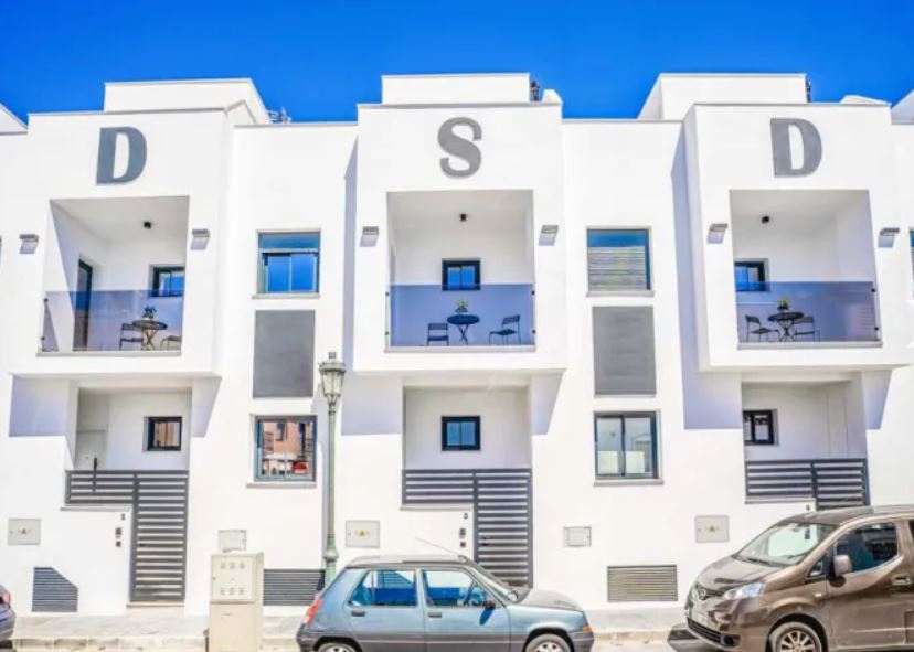CASA MODERNA RECIEN CONSTURIDA EN NERJA