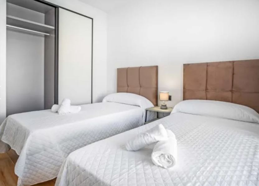 CASA MODERNA RECIEN CONSTURIDA EN NERJA