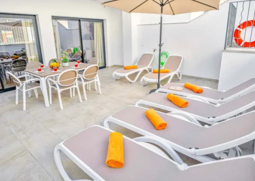 CASA MODERNA RECIEN CONSTURIDA EN NERJA