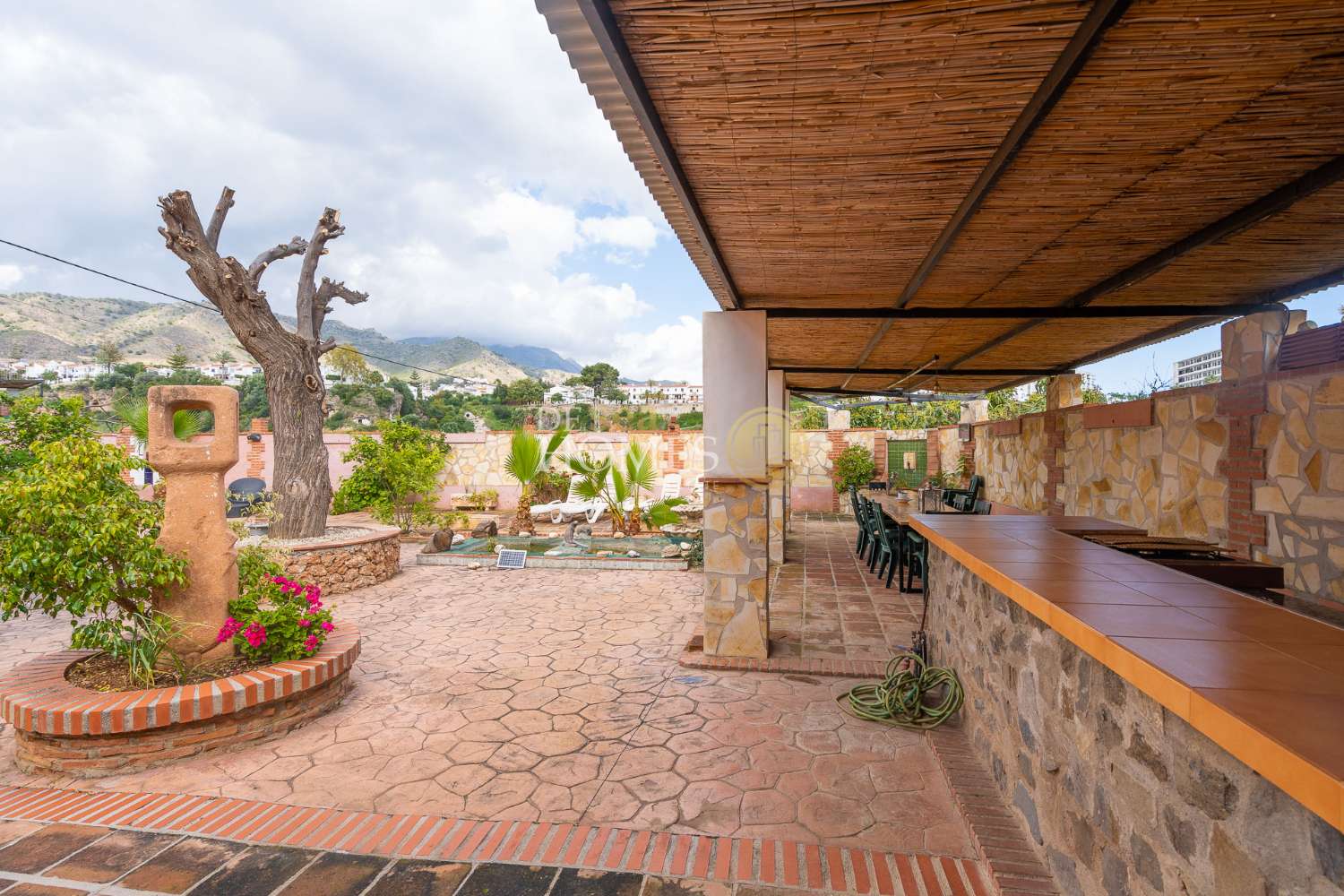 Gran complejo con piscina privada