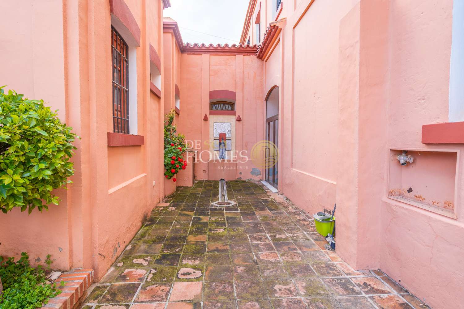 Gran complejo con piscina privada
