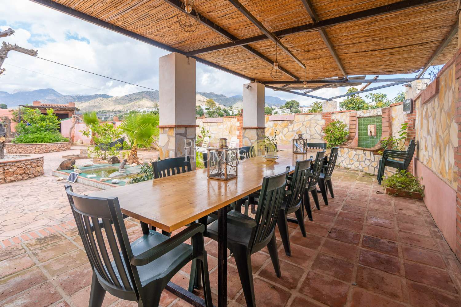 Gran complejo con piscina privada