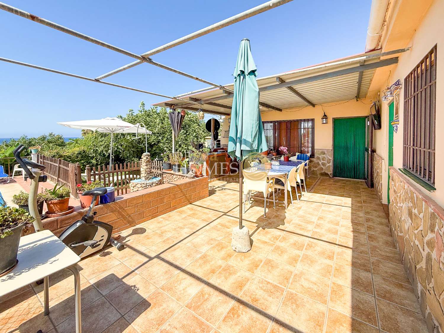 Landhaus mit Swimmingpool und Obstbäumen nur 1 km vom Zentrum von Nerja entfernt