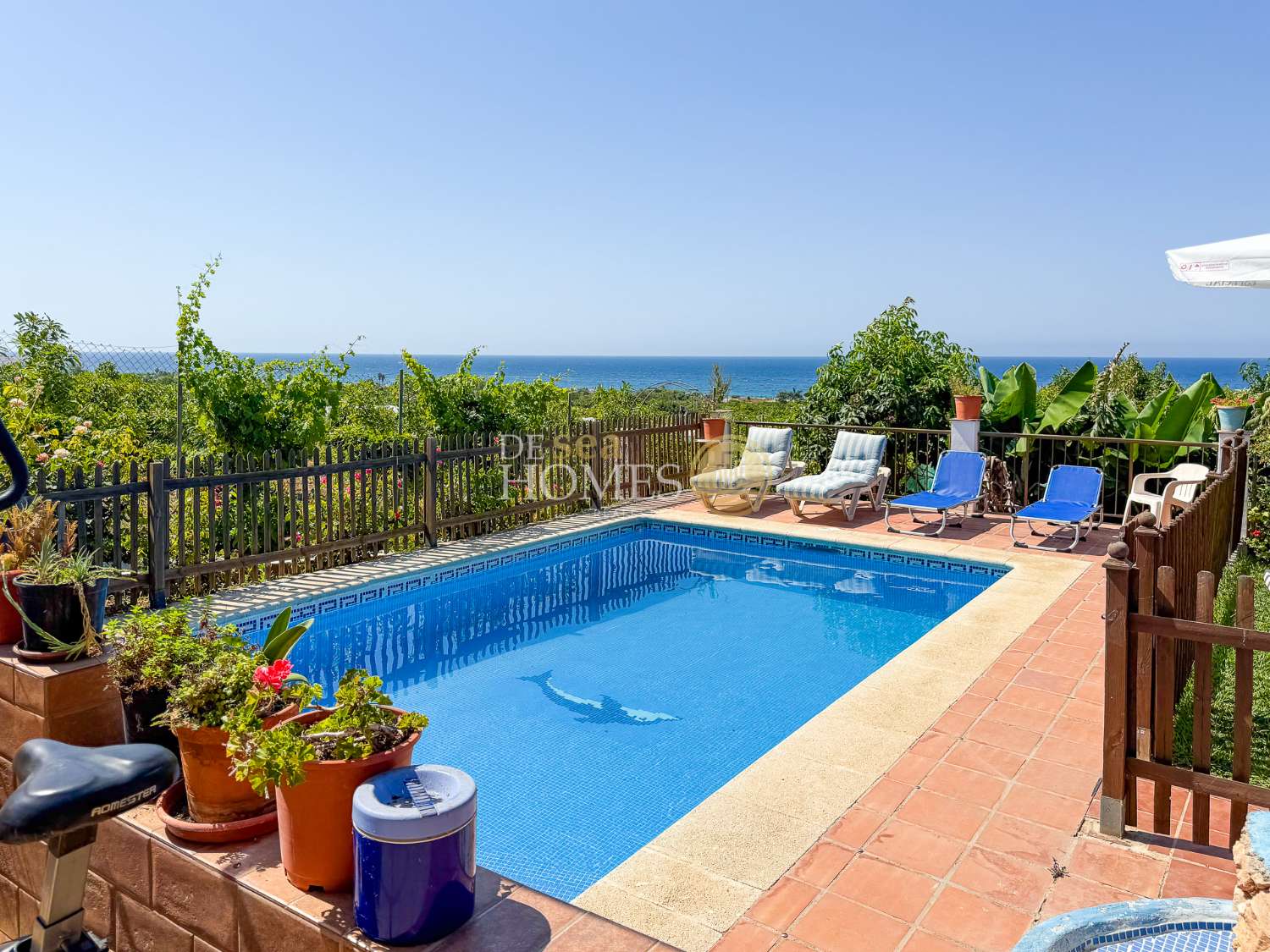 Landhaus mit Swimmingpool und Obstbäumen nur 1 km vom Zentrum von Nerja entfernt