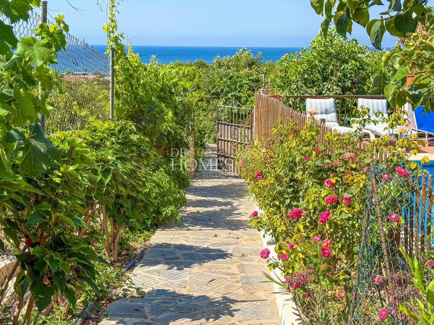Landhaus mit Swimmingpool und Obstbäumen nur 1 km vom Zentrum von Nerja entfernt