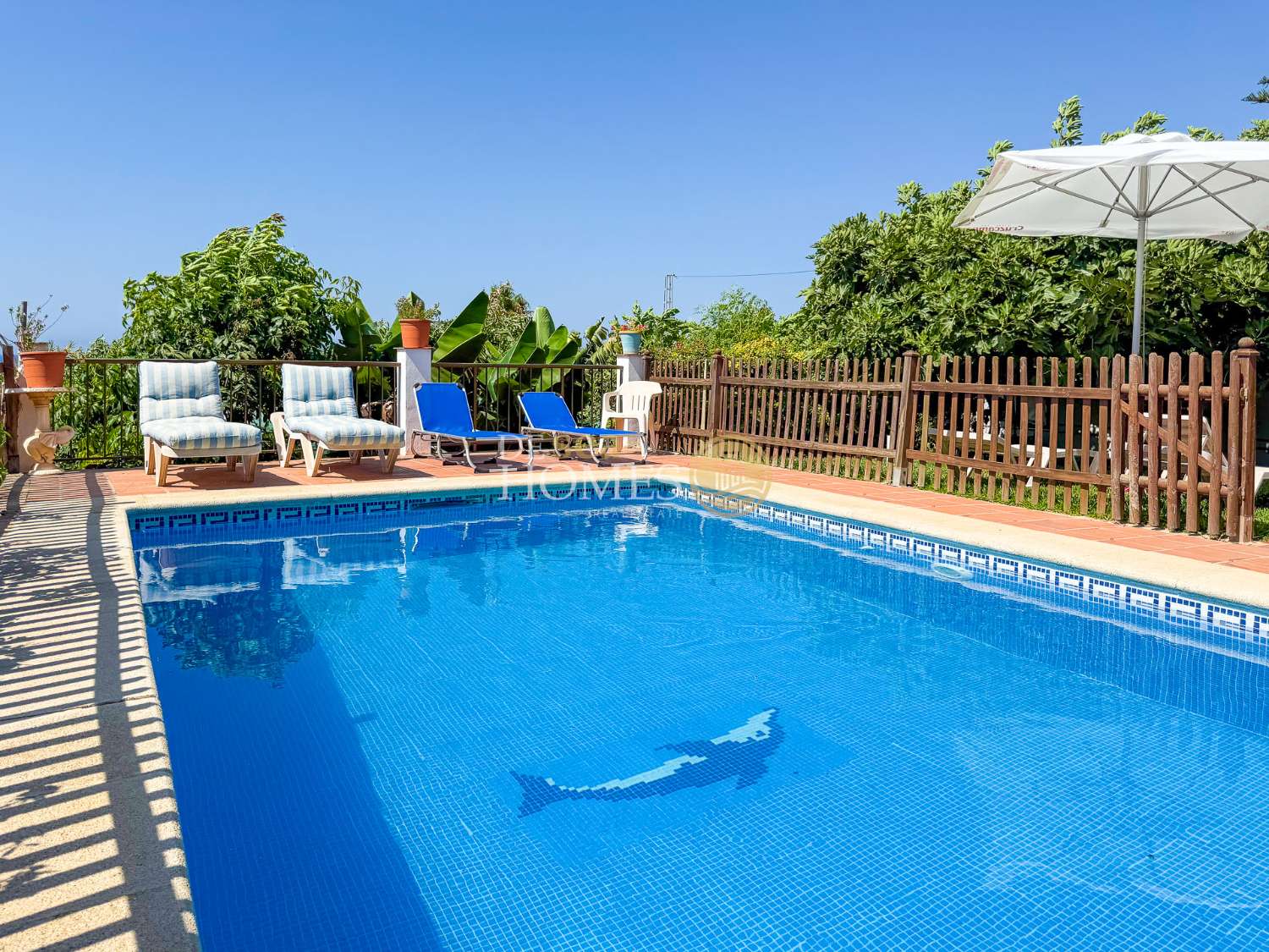 Landhaus mit Swimmingpool und Obstbäumen nur 1 km vom Zentrum von Nerja entfernt