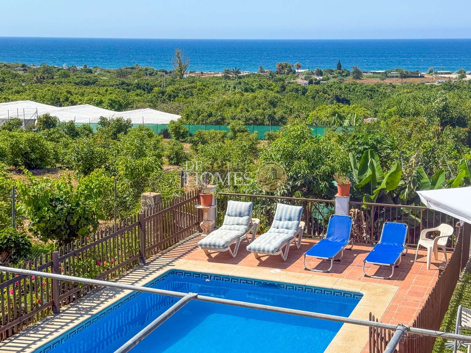 Landhaus mit Swimmingpool und Obstbäumen nur 1 km vom Zentrum von Nerja entfernt