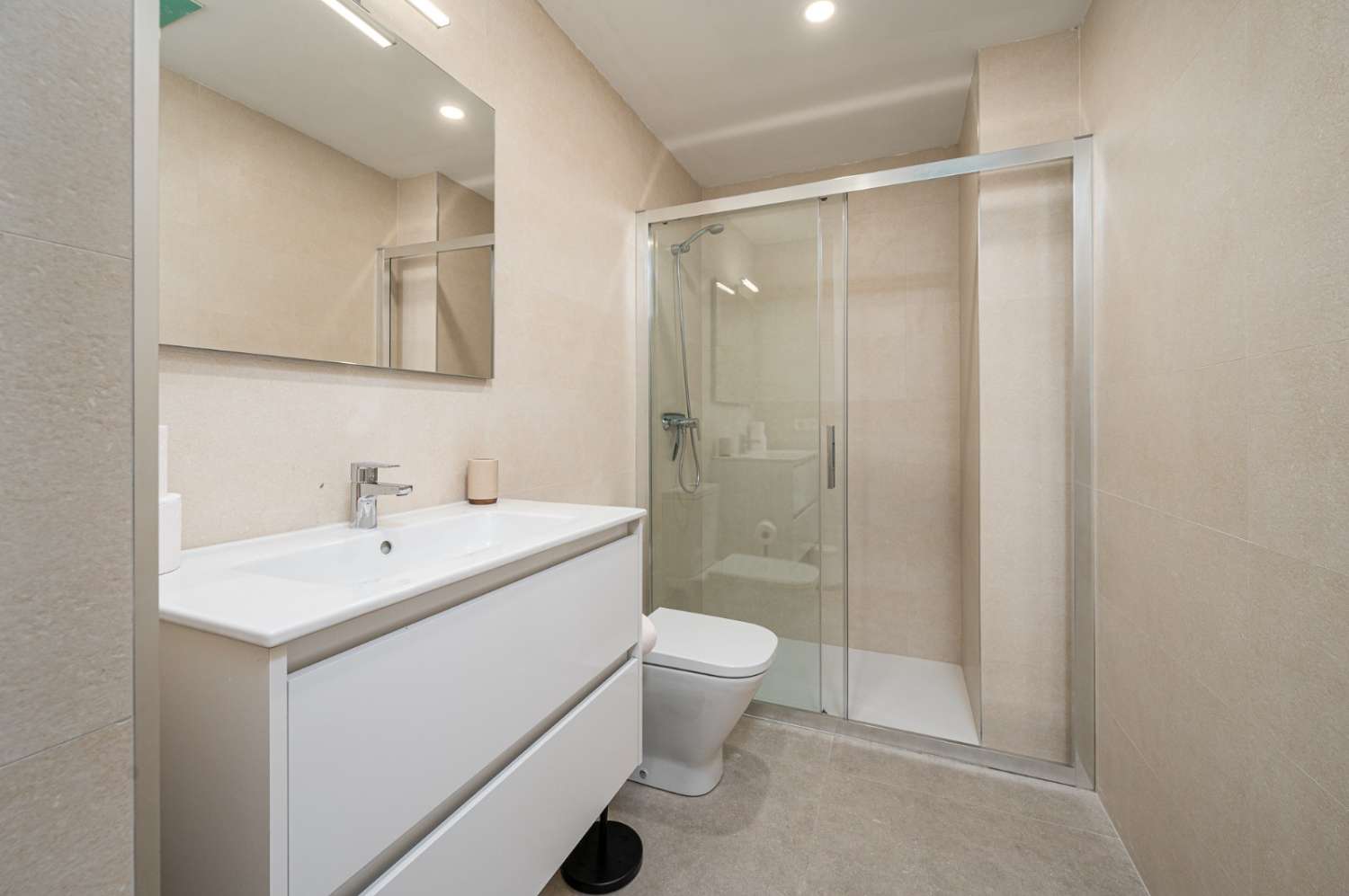 Recent gebouwd appartement in het hart van Nerja
