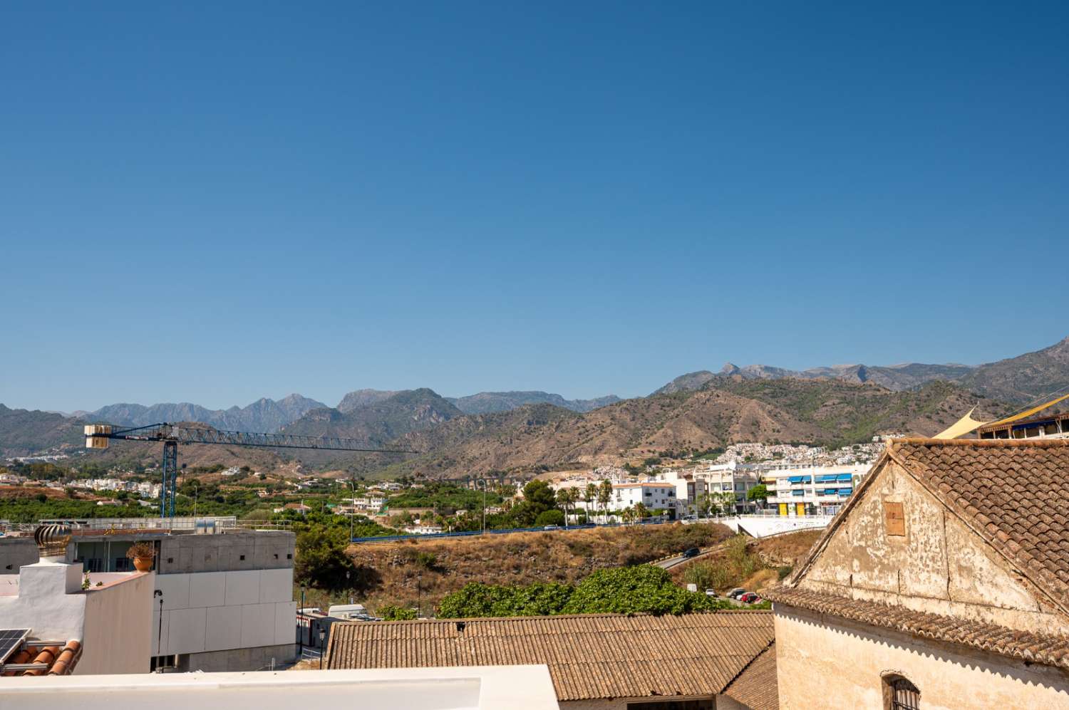 Recent gebouwd appartement in het hart van Nerja
