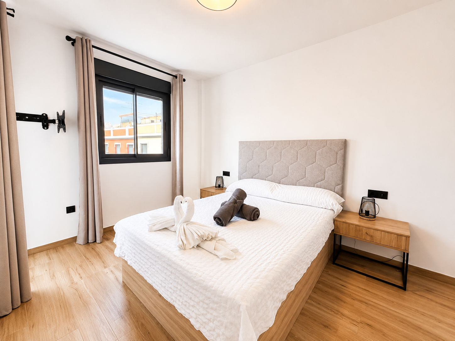 Hus med pool i centrum af Nerja