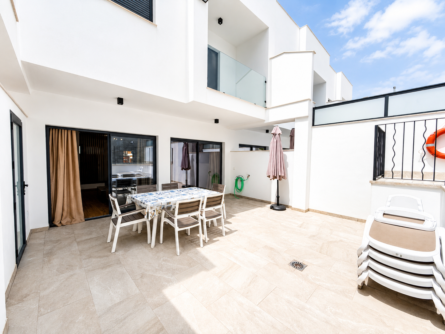 Hus med pool i centrum af Nerja