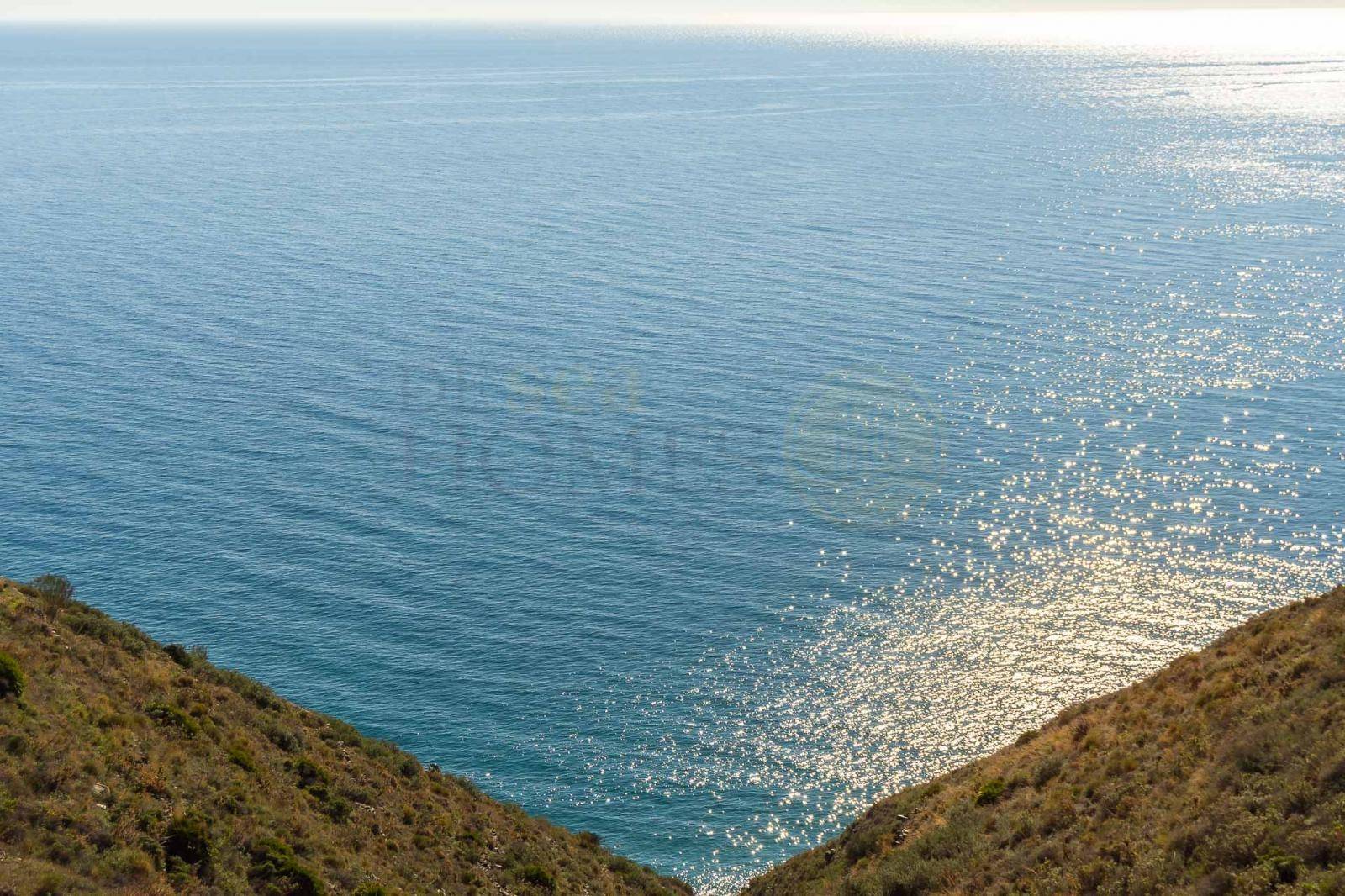 Casa in vendita a Nerja con incredibile vista sul mare, piscina e garage privato