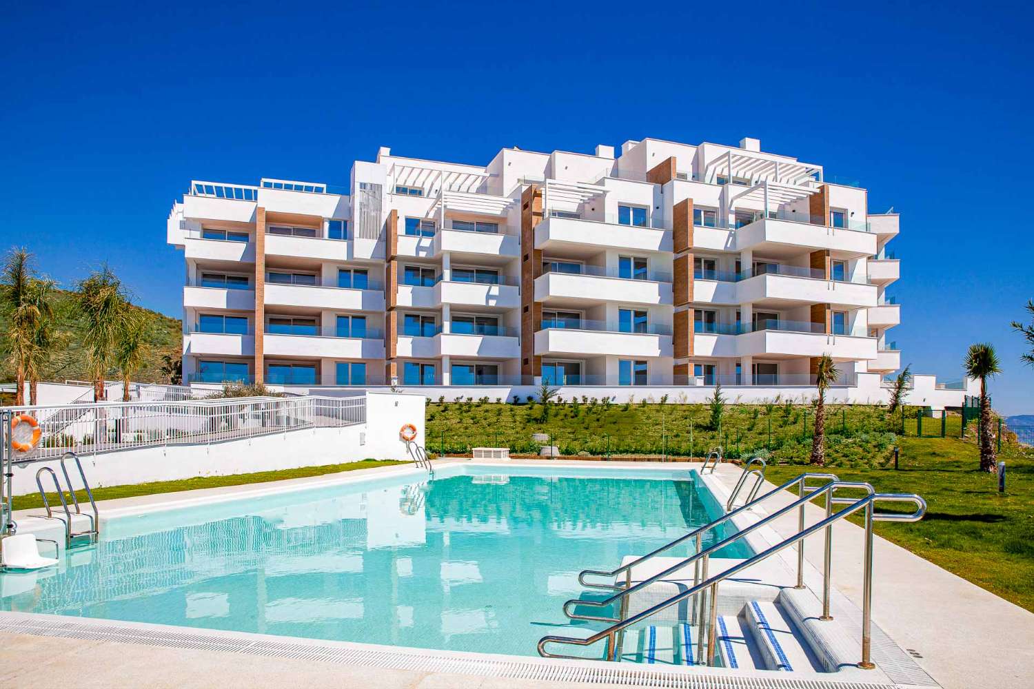 Apartment for sale on torrox coast with beautiful sea views, garage and communal pool