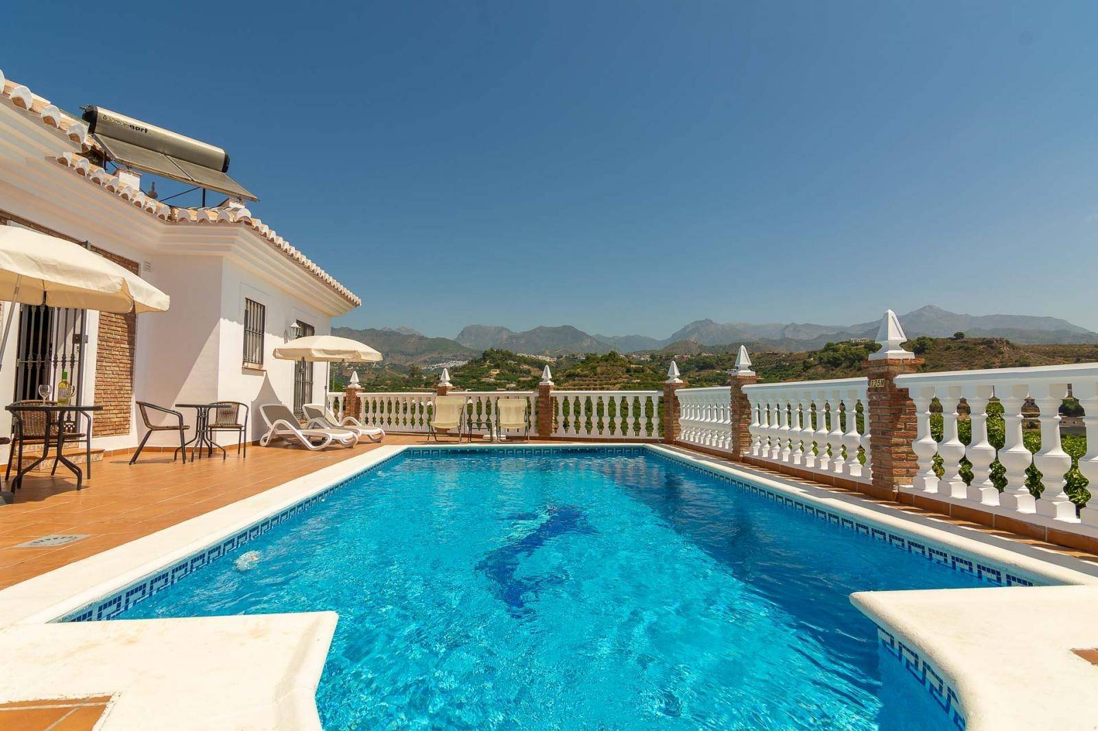 Villa vuokrattavissa Nerja