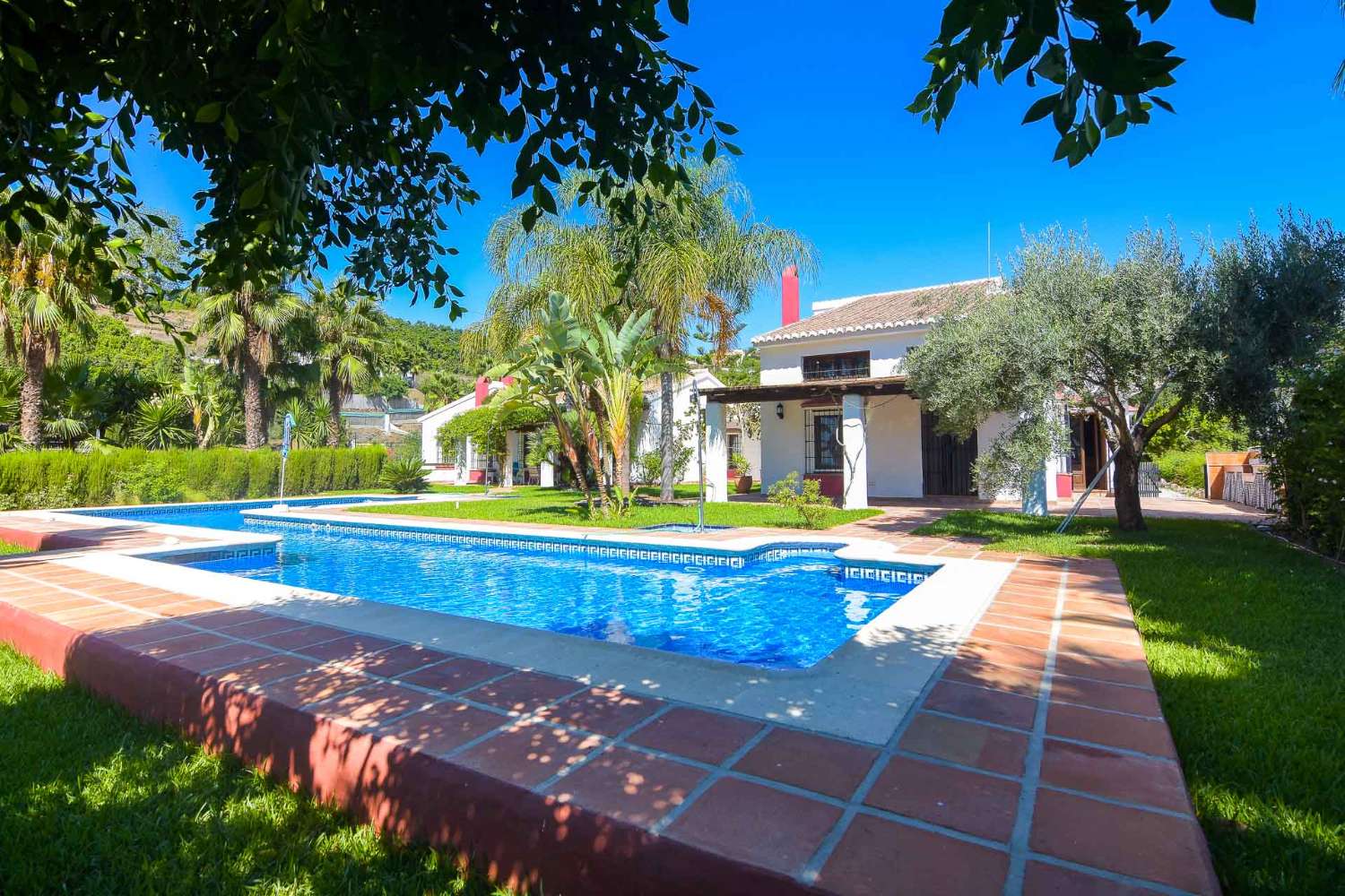 Villa for sale in Frigiliana