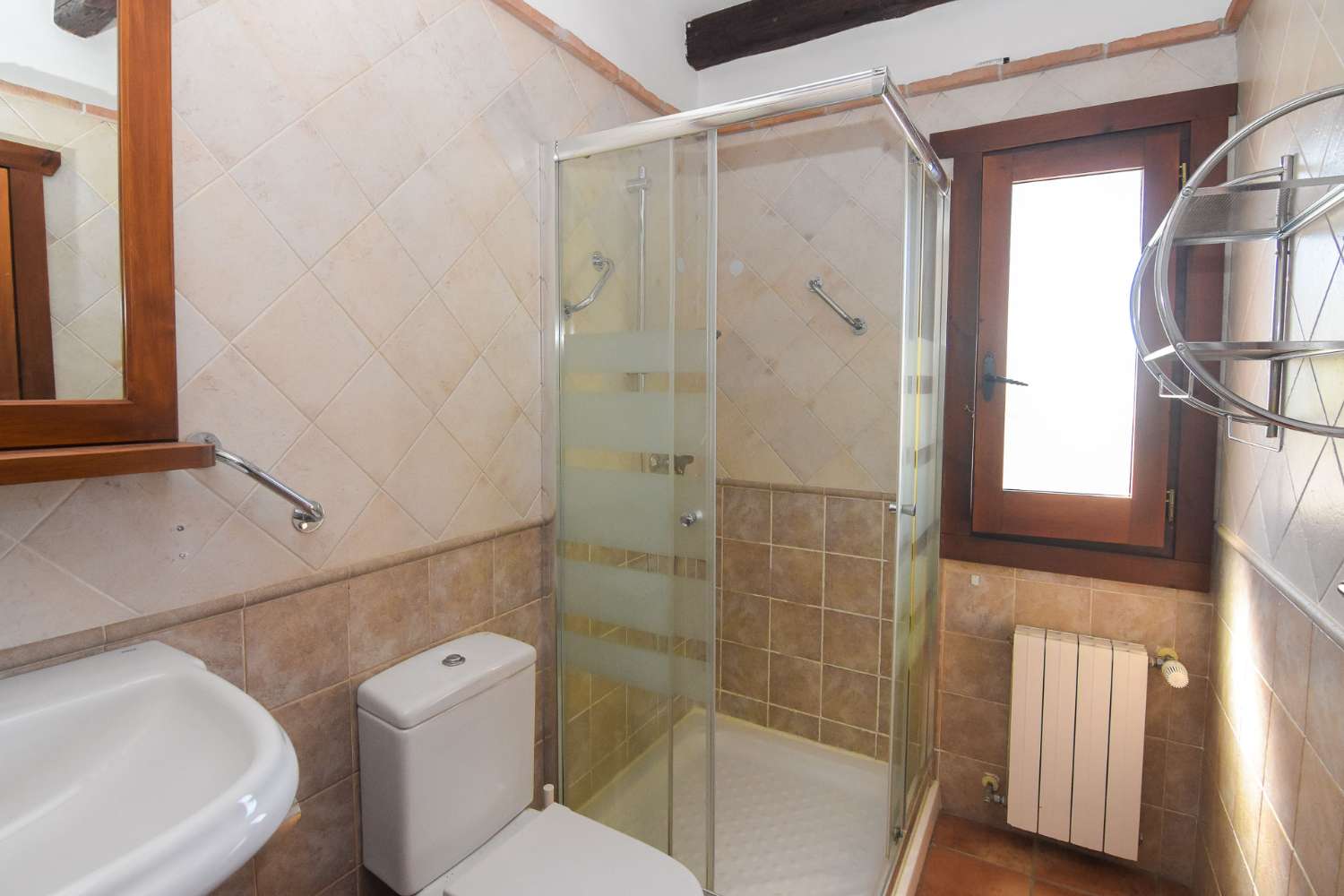 Complejo con 3 casas y 2 piscinas en venta en frigiliana