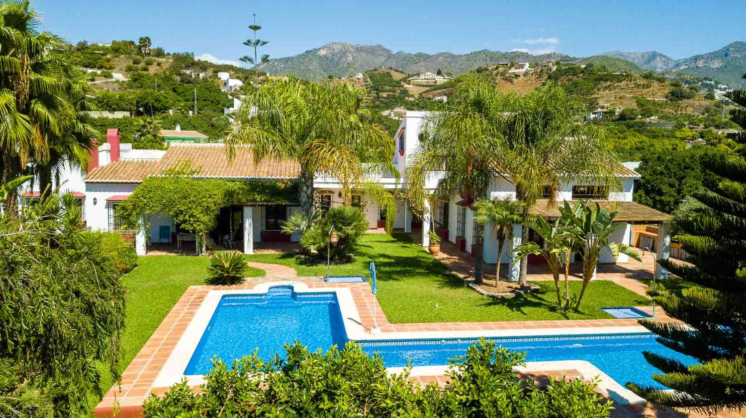 Villa for sale in Frigiliana