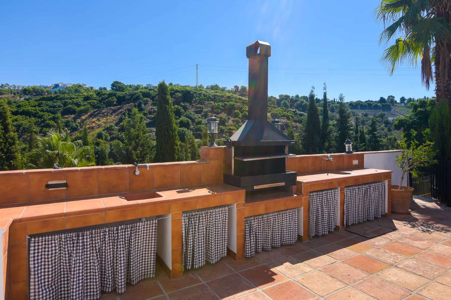 Villa for sale in Frigiliana